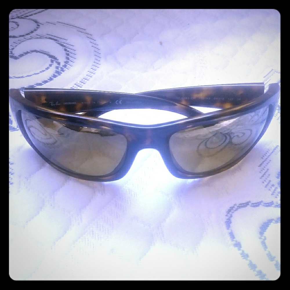 Ray-Bans Chromance Mens Polarised Sunglasses